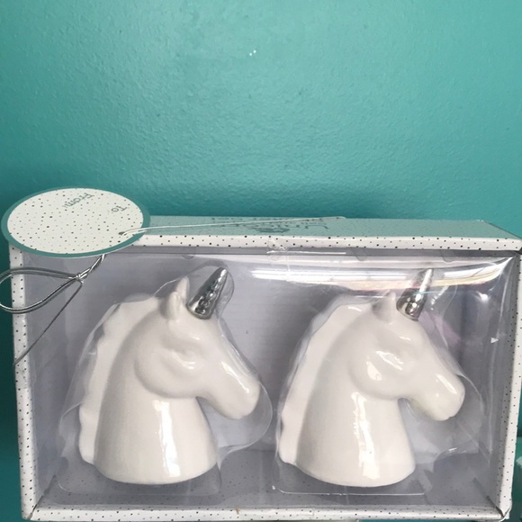 Unicorn Salt & Pepper Shaker Set - Picture 1 of 3